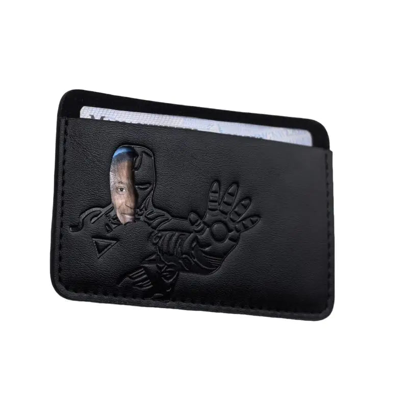 Skórzany portfel Bat – personalizowane etui na karty z motywem maski superbohatera